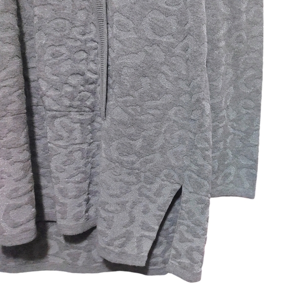 Chico's Silver Gray Leopard Print Pullover Hoodie Top Women's Size 2 - Large - Picture 6 of 9